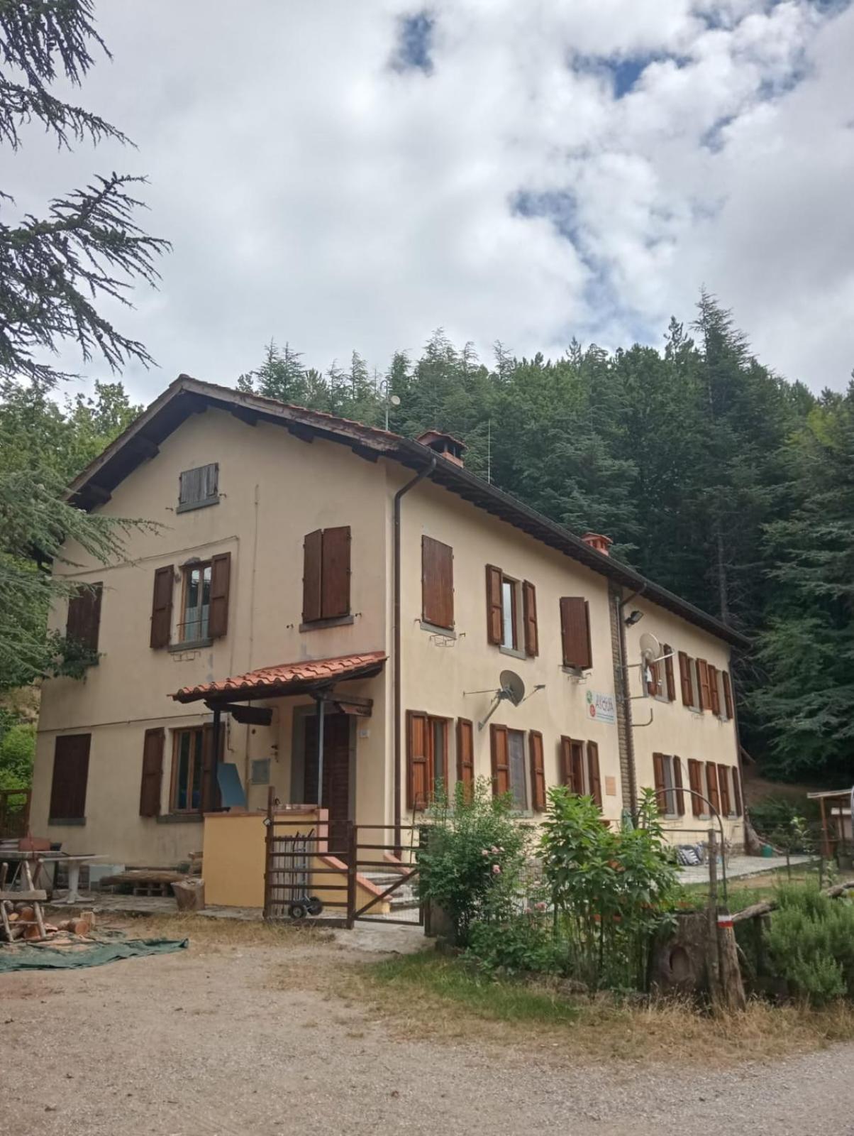 Villa Rifugio Asqua Poppi Esterno foto